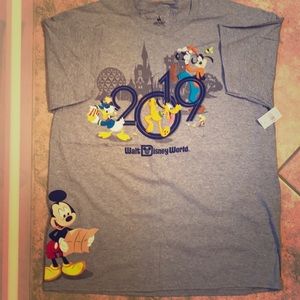 *NWT!!* Walt Disney World 2019 Character T-Shirt
